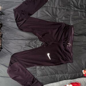 Purple Nike leggings like new